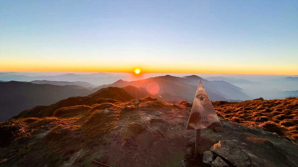 Khám phá thử thách lùng cúng trekking mạo hiểm