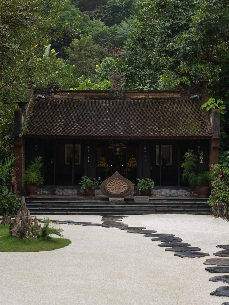 Khám phá vẻ đẹp chùa địa tang phi lai tự