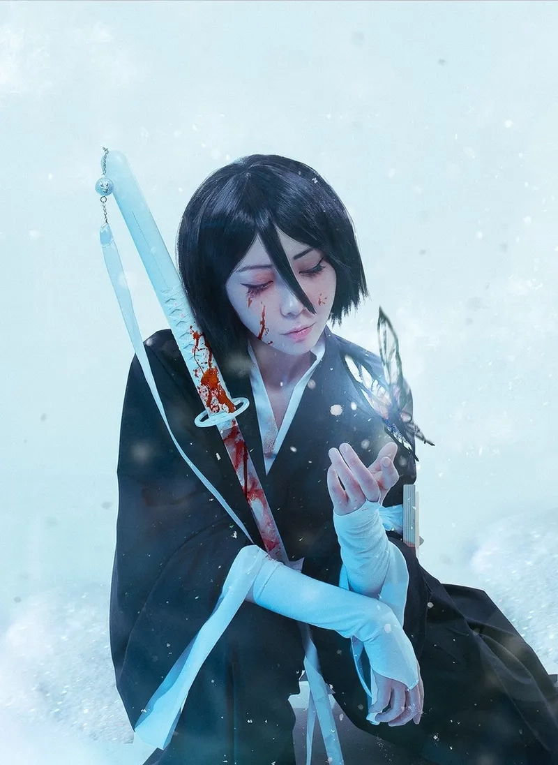 Kuchiki Rukia cosplay khiến fan Bleach mê mẩn