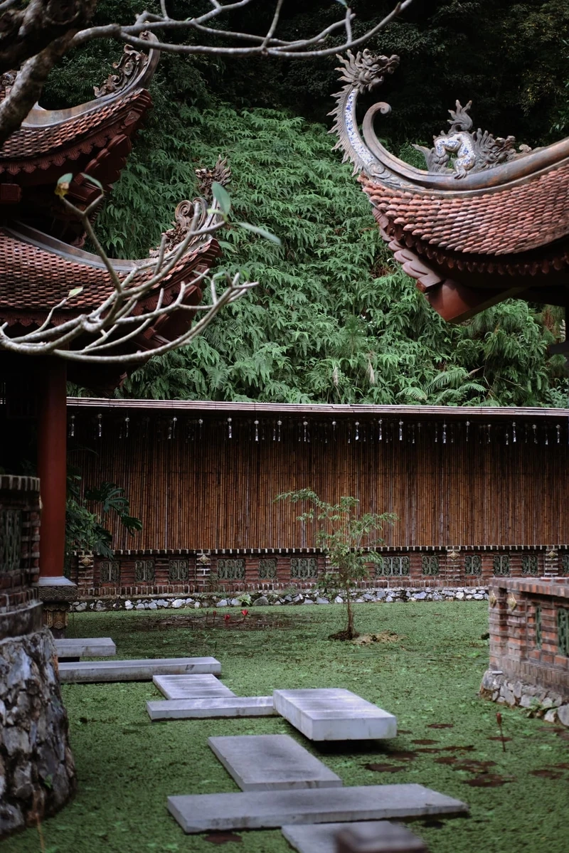Lắng nghe tiếng chuông vang vọng địa tạng phi lai