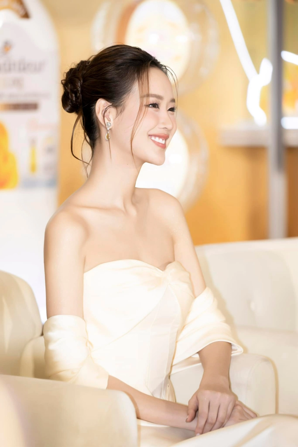 Lê Nguyễn Bảo Ngọc đăng quang Miss Intercontinental 2022