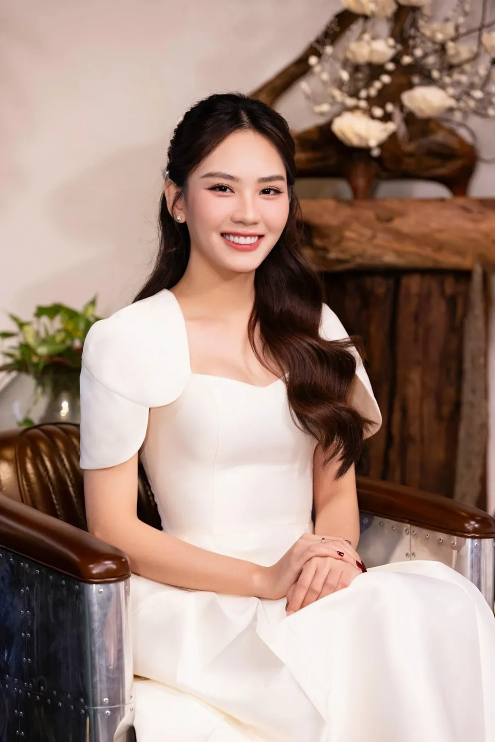Màn trình diễn đặc biệt của hoa hậu Mai Phương hát