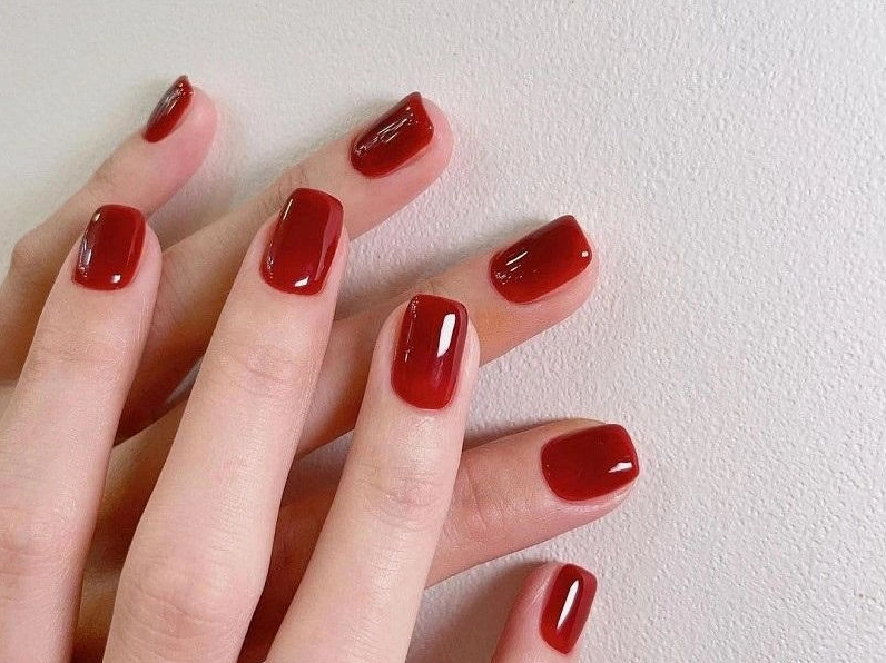 Mẫu Nail Đỏ Quyến Rũ Cho Năm 2026: Nâng Tầm Phong Cách Của Bạn