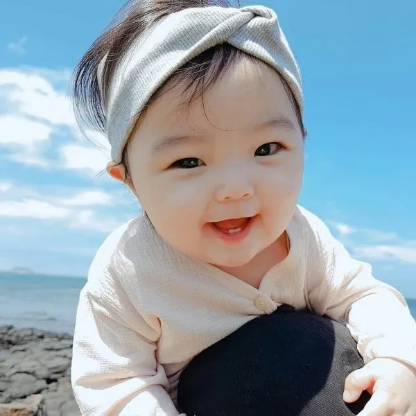Meme cute em bé chắc chắn sẽ khiến bạn không thể nhịn cười