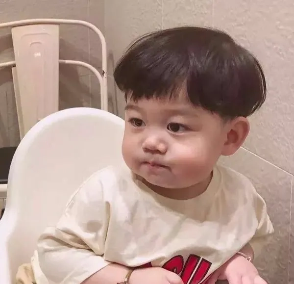 Meme em bé mặt bánh bao Hàn Quốc sẽ làm bạn xiêu lòng ngay từ lần đầu tiên nhìn thấy