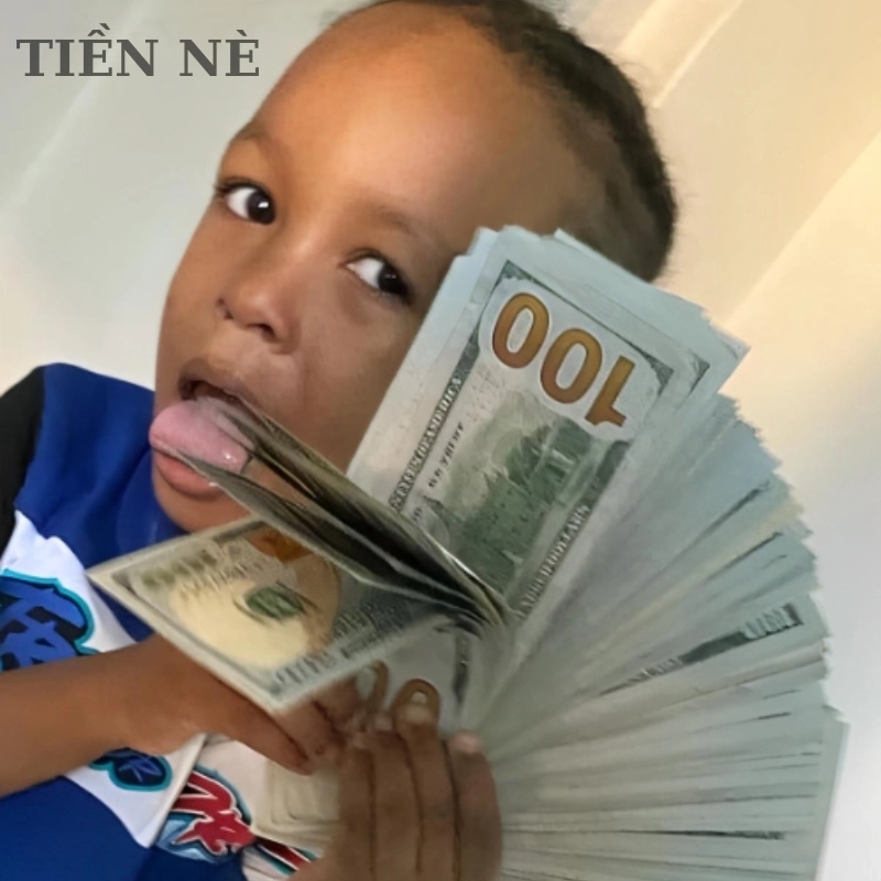 Meme hết hồn khi nhìn số dư tài khoản