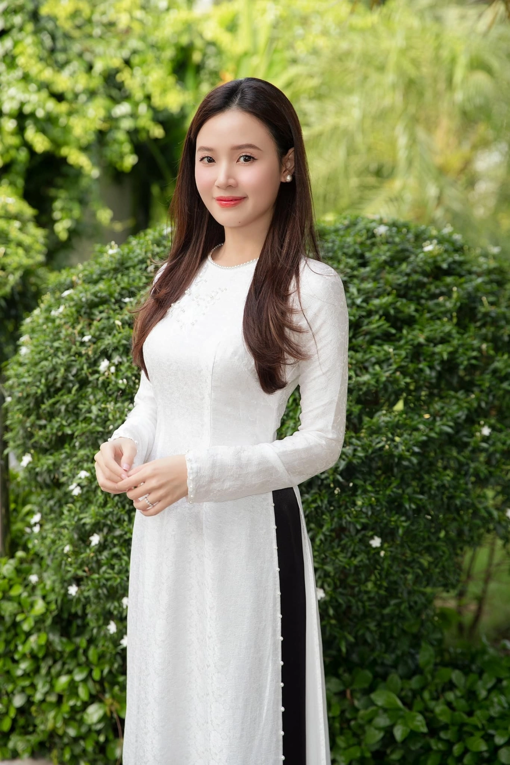 Midu làm nghề gì ngoài nghề diễn viên cô ấy còn làm gì trong thế giới showbiz