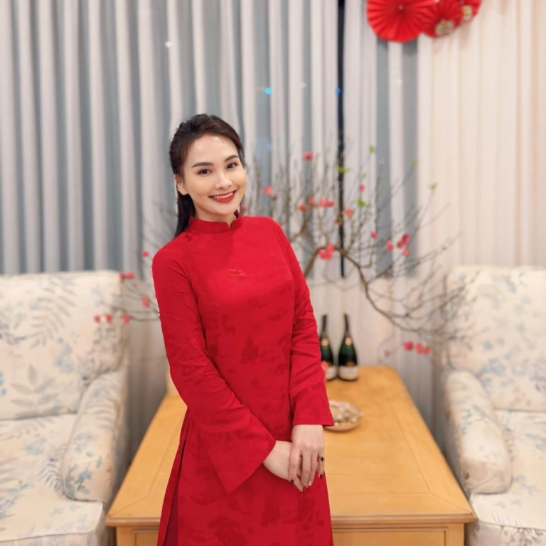 Ngắm ảnh Bảo Thanh với phong cách thanh lịch ấn tượng