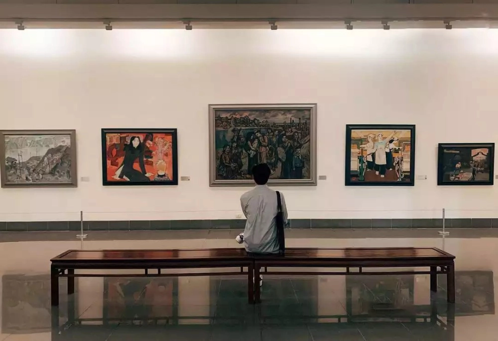 Ngắm nhìn hình ảnh của bảo tàng mỹ thuật việt nam trước khi đến khám phá