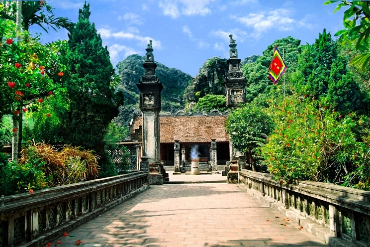 Ngắm toàn cảnh cố đô hoa lư qua những bức ảnh tuyệt đẹp