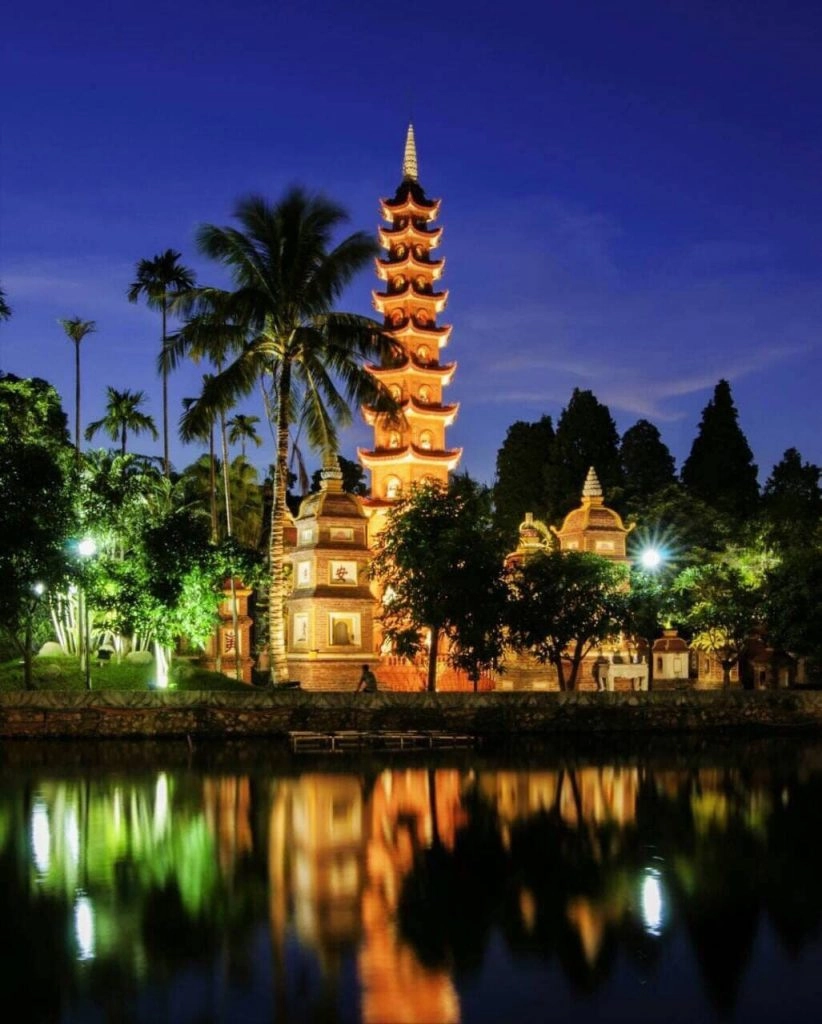 Người dân thường đến chùa trấn quốc cầu gì vào lễ