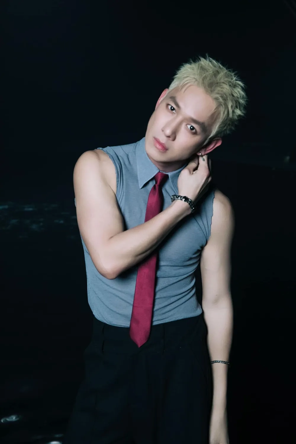 Những bản hit nằm trong các bài hát trong Song Luân