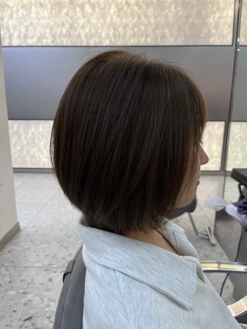 Nhuộm màu nâu tây trên nền tóc đen giúp da sáng hơn