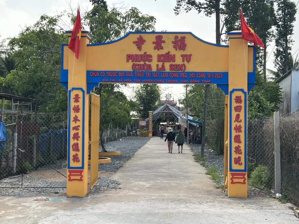 Phước kiển tự chùa lá sen, ngôi chùa độc lạ miền tây
