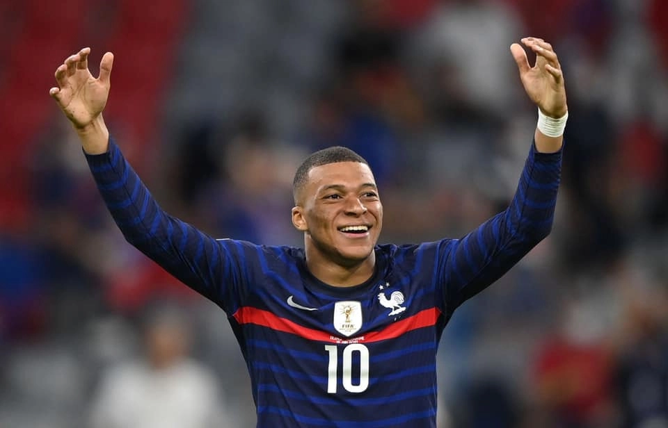Statistik kylian mbappé cho thấy tốc độ và khả năng dứt điểm vượt trội.