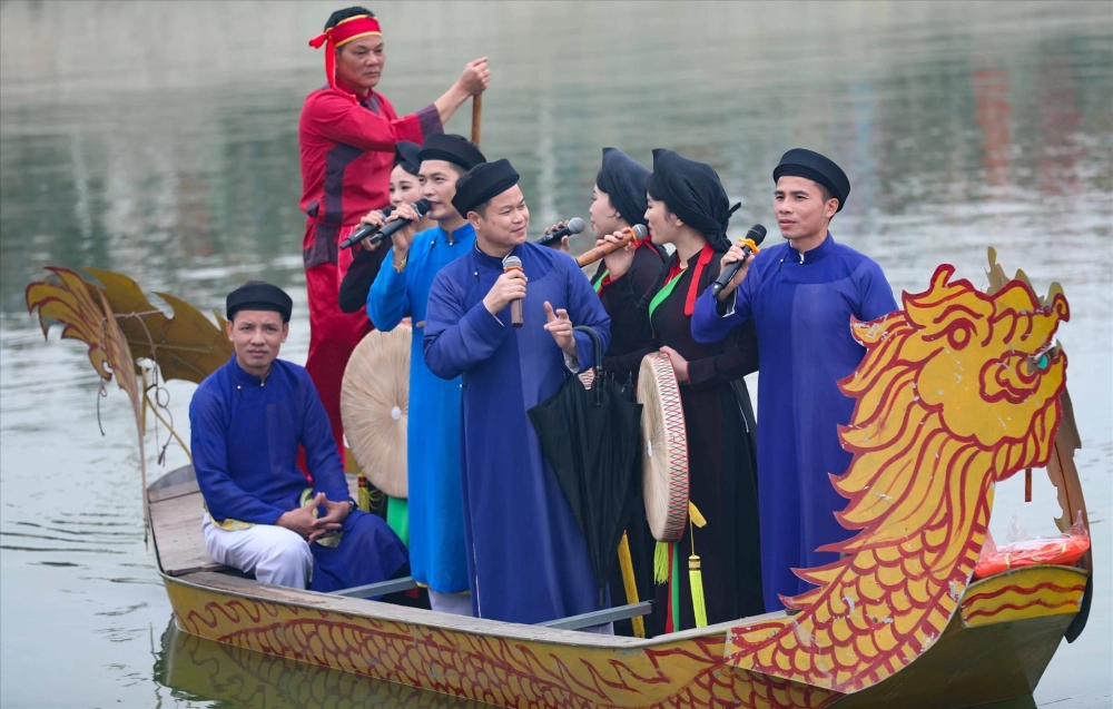 Tham gia hát quan họ hội Lim tuyệt vời