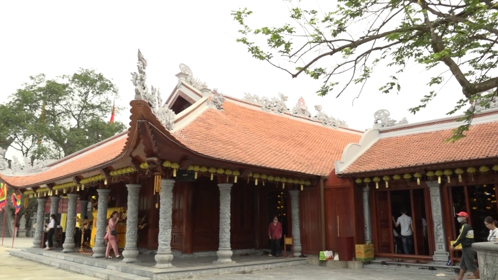 Tham quan đền tiên la đoan hùng hưng hà thái bình cổ kính
