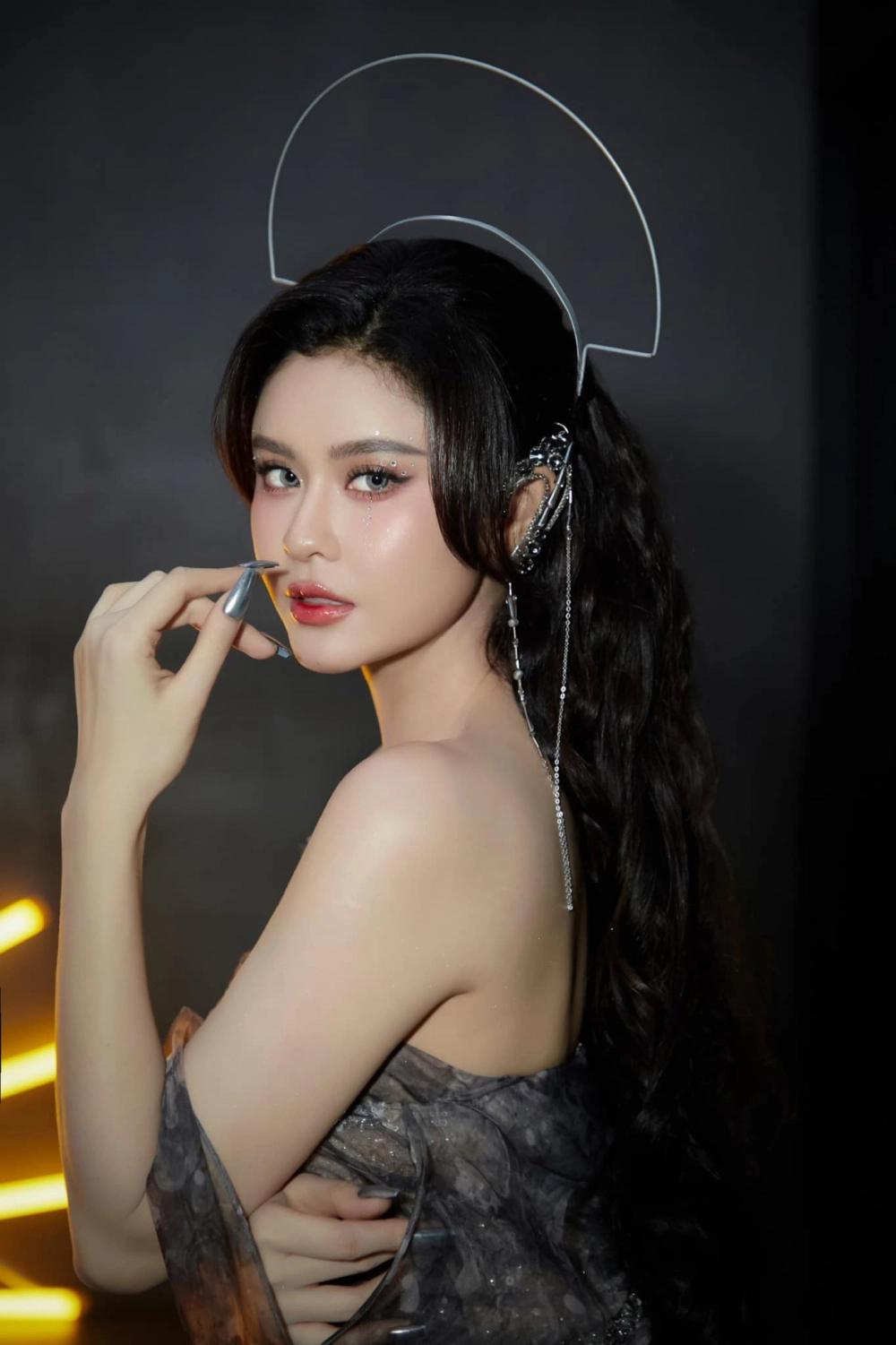 Thể hiện giọng hát của bạn với karaoke Trương Quỳnh Anh đầy cảm xúc