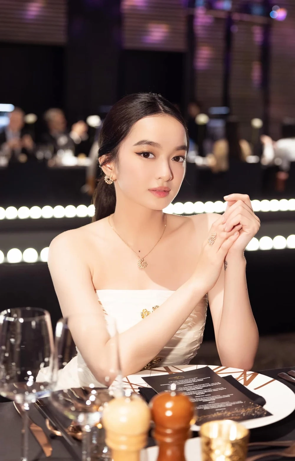 Thông tin chính xác về chiều cao Kaity Nguyễn