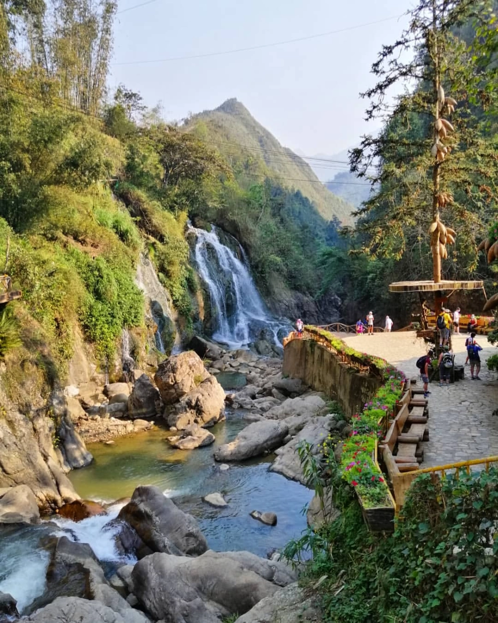 Thông tin về vé tham quan bản cát cát