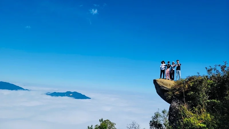Thử thách bản thân với tà xùa trekking khám phá thiên nhiên hoang sơ