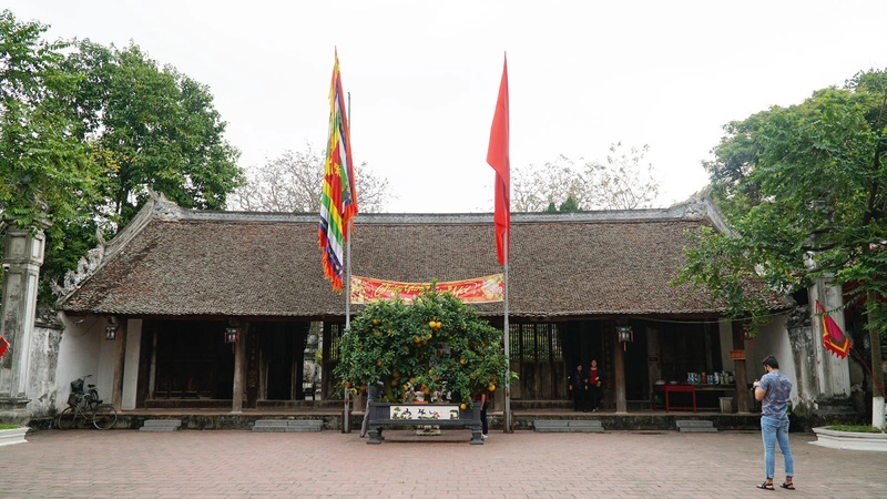 Thuyết minh về đền chử đồng tử tiên dung hấp dẫn học sinh sinh viên