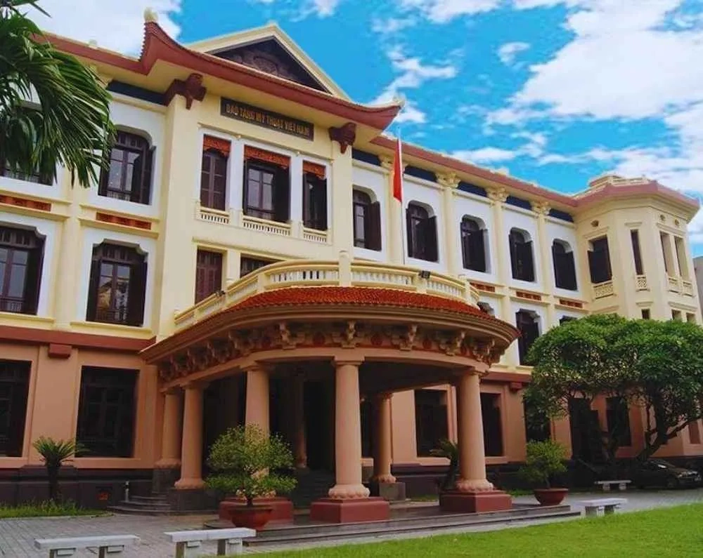 Tìm hiểu bảo tàng mỹ thuật việt nam giá vé và thời gian mở cửa