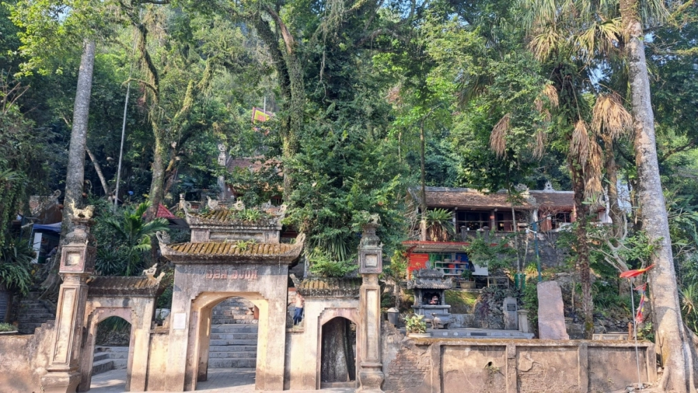 Tìm hiểu đền đuổm thái nguyên nổi bật