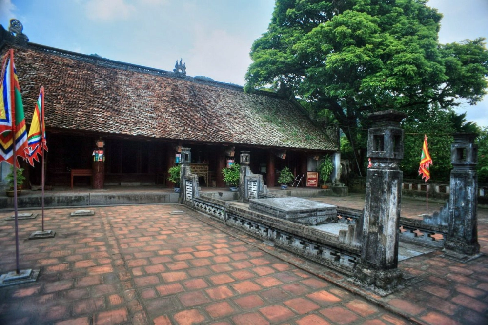 Tìm hiểu đền thờ vua đinh qua những bức ảnh trang nghiêm