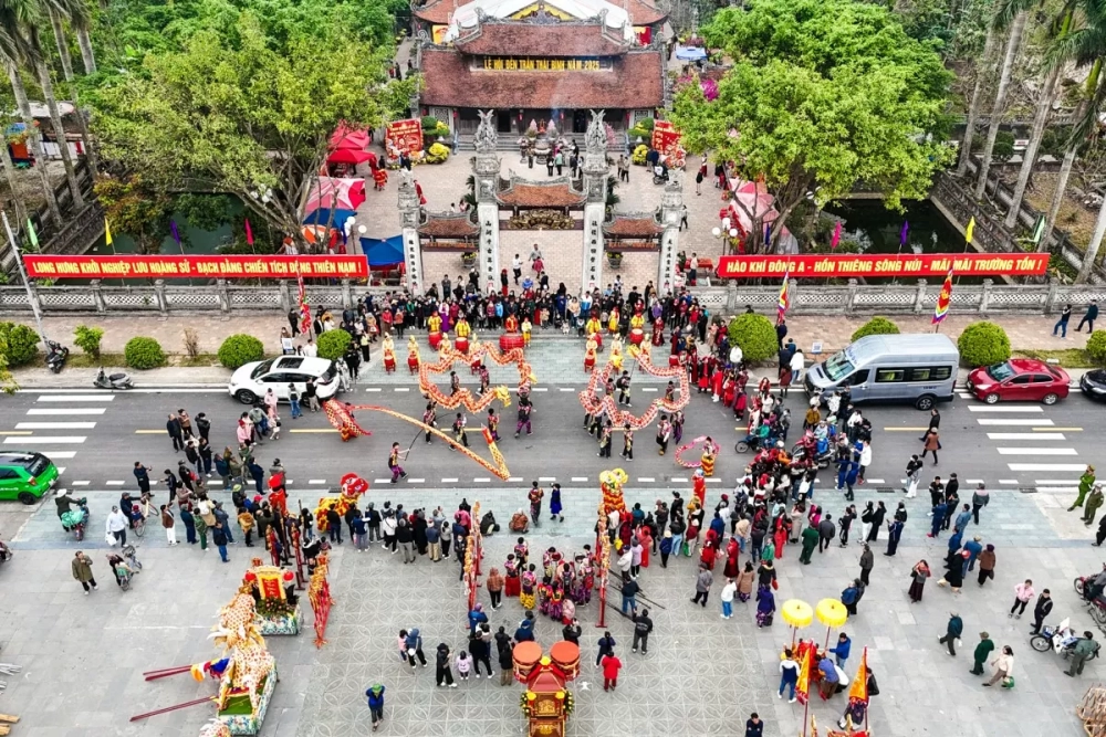 Tìm hiểu đền trần ở tỉnh nào nổi bật nhất