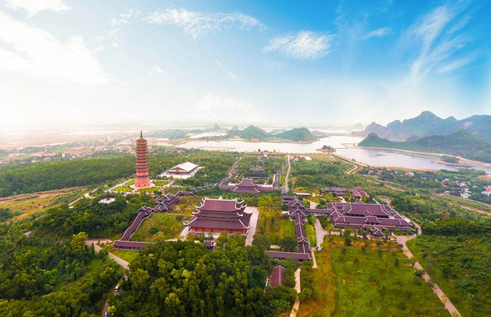 Toàn cảnh chùa bái đính hùng vĩ hiện lên sống động trong từng khung ảnh