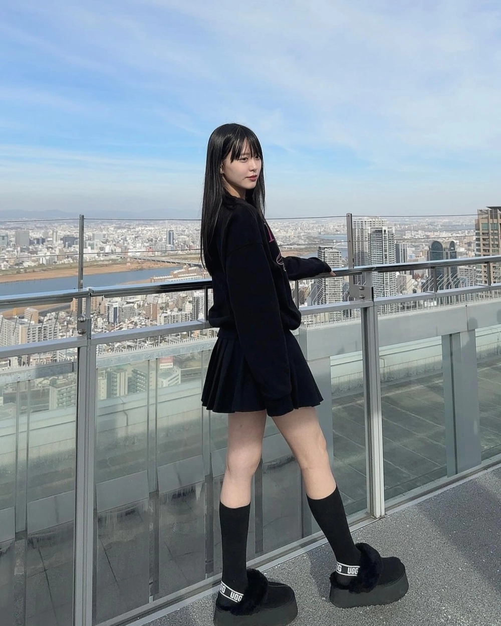Tomoka Takeda đường cong hoàn hảo bốc lửa cuốn hút