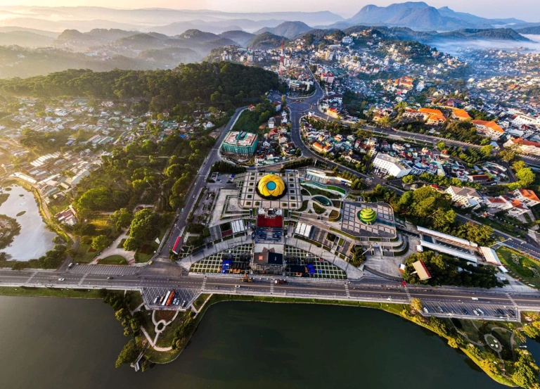 Top 10 Địa Điểm Du Lịch Đà Lạt Gần Trung Tâm Dễ Dàng Khám Phá