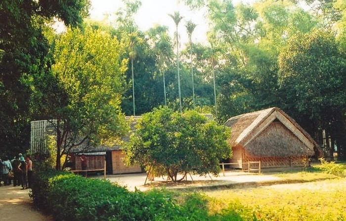 Trải nghiệm du lịch làng sen quê bác đậm chất truyền thống