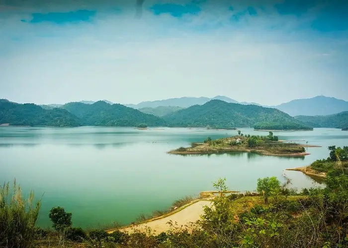 Trải nghiệm nghỉ dưỡng tại khu du lịch sinh thái hồ cấm sơn