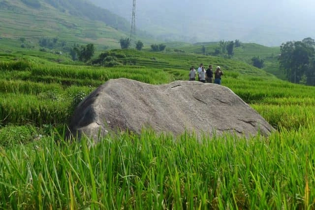 Trải nghiệm thực tế thung lũng mường hoa bãi đá cổ