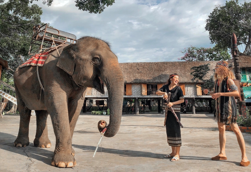 Trải nghiệm tuyệt vời tại trung tâm du lịch buôn đôn