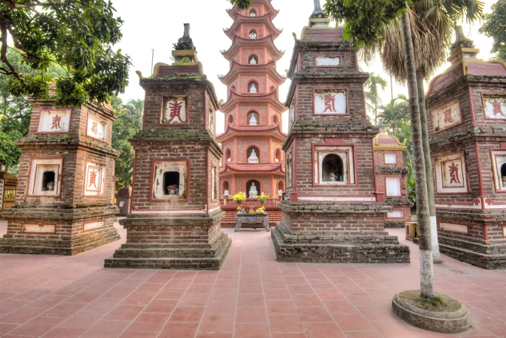 Truyền thống tâm linh từ chùa trấn quốc hà nội thờ ai