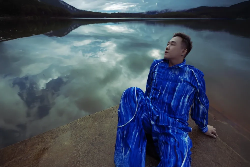 Từng câu hát thấm đẫm tình cảm trong Trung Quân idol dấu mưa lyrics