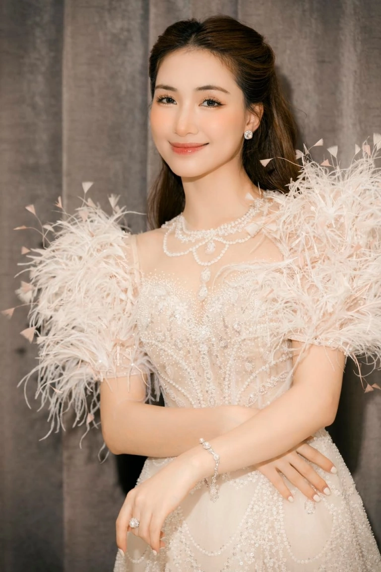 Tuyển chọn ảnh Hoà Minzy xinh đẹp, dễ thương và ấn tượng