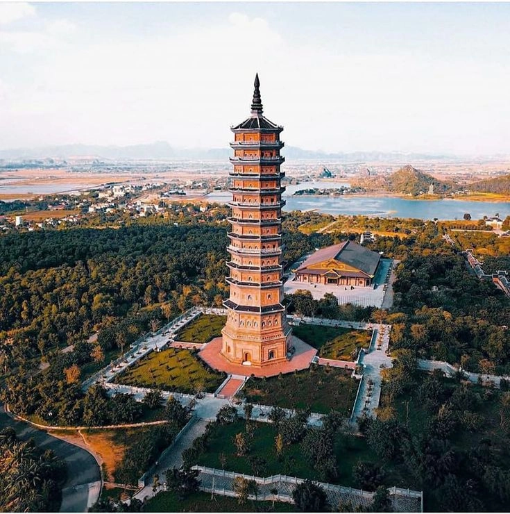 Tuyển chọn cảnh đẹp chùa bái đính rực rỡ ánh nắng