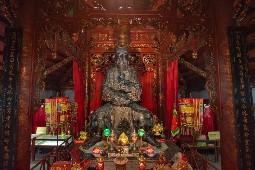 Vé vào đền Quán Thánh tìm hiểu thông tin phí tham quan đền