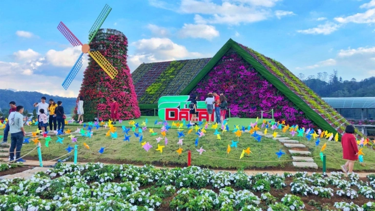 Vườn hoa Đà Lạt - Thiên đường ngàn sắc rực rỡ